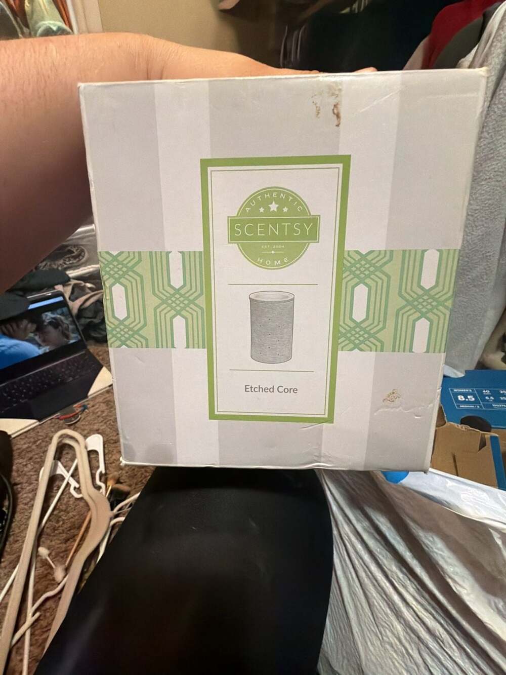 NIB Deluxe Scentsy Warner Etched Core